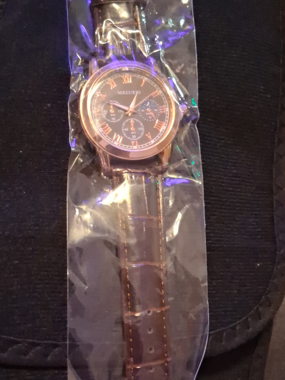 Faux Brown Leather Strap Watch with Rose Gold Casen